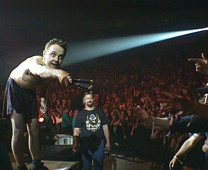 Photo gallery from the gig in Vancouver, BC, Canada shot on May 24, 1997